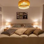 La Casa Bonita - Newly Renovated 2Br Apt With Private Terrace